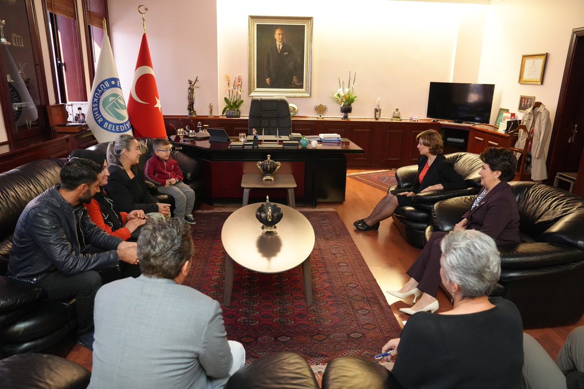 SMA hastası Zeynep bebeğimizin ailesi Hülya ve Rıdvan Birgül ile bir araya gelerek çocuğumuzun durumunu ve kampanya sürecini değerlendirdik. 

Ailemize destek olmak için daha önceden kampanyası tamamlanan ve tedavi alabilen Toprak bebeğimiz ve ailesi de buluşmamızda bizlere