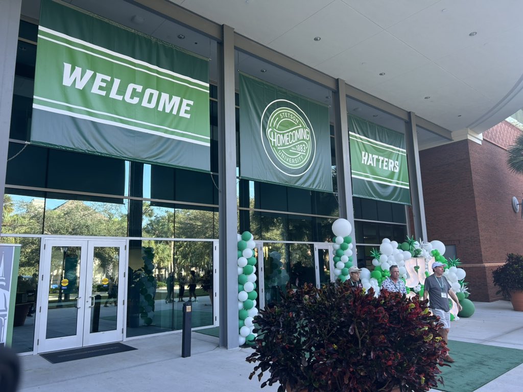 cole_greenwell's tweet image. Thank you to @CoachMaloneyOL for having me out Saturday. Had a great time watching the game and seeing the university.
 @Dan_Goodspeed @LOLHSathletics