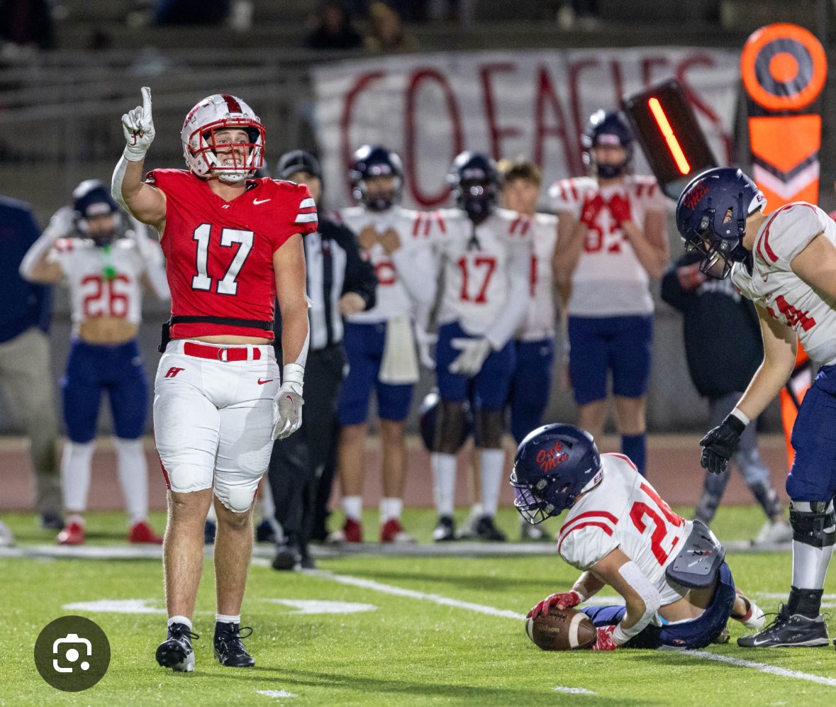TribSportsLive's tweet photo. Join us tonight as @John_Goolsby and @JHSanders79 break down the games from this past we and look ahead to this weeks games. 

Special guests this week are @MoodyFBall Coach @jakeganus and @HuskyFast players @noahbdobbins and @OllisDrew  Tune in at 6:30 this evening! https://t.co/OFXZMgxHUt