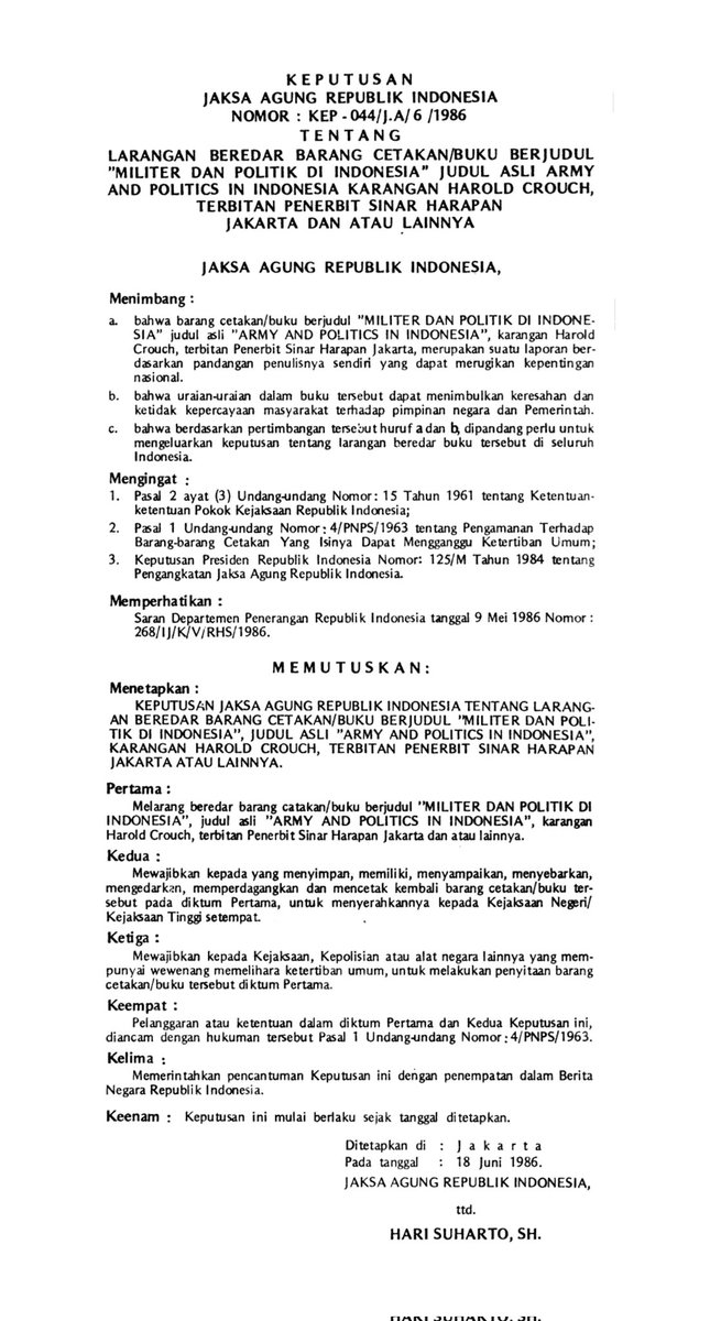 potretlawas's tweet photo. Mereka yang bahkan tak takut menjagal manusia lain, tentu sudah tak takut apa-apa lagi.

Tidak. Mereka takut dg ungkapan kebenaran dan kemerdekaan pikiran. Makanya mereka lantas membakar/melarang buku, menyekat media, mengupah pendengung dst — demi meredam ketakutannya sendiri. https://t.co/vWQruuMktx