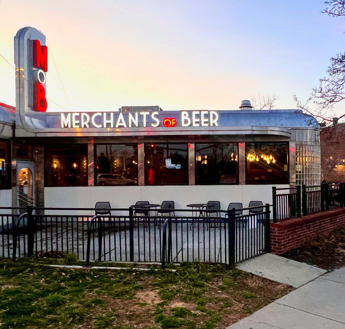 Merchants of Beer is officially closed. 
Thank you for everything, Knoxville. 

#MoBKnox