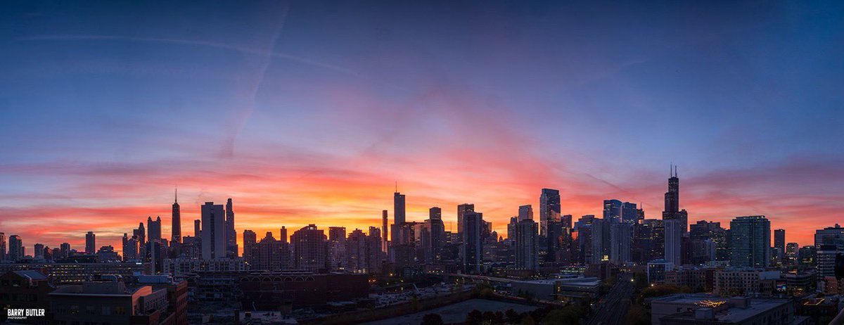 Magnificent Monday.   Today's panorama view of the sunrise over Chicago.  #weather #news #ilwx #chicago