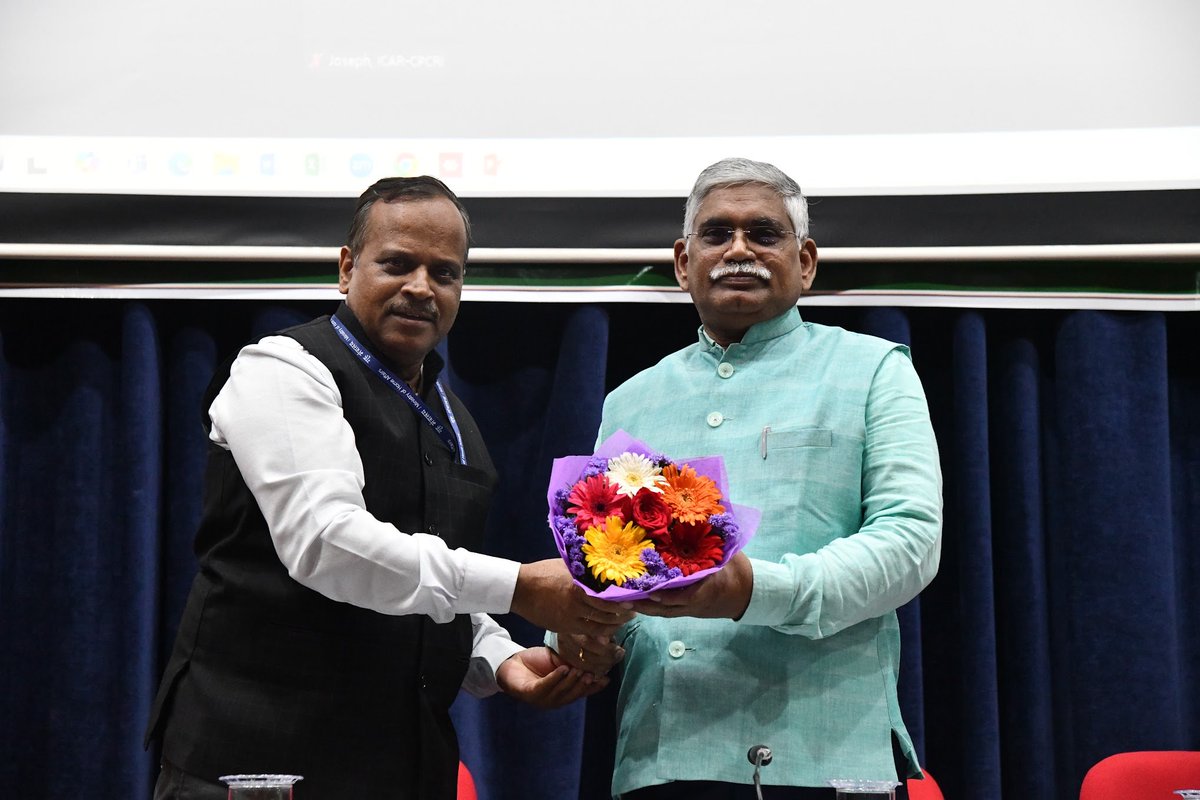 ICAR_IIHR's tweet photo. Today marked the conclusion of #Deeksharambh 2024 at @ICAR_IIHR Bengaluru! 🎓🌱 A productive week (21-28 Oct) welcoming @iaripusa1 #PG Students for AY2024-25. Here’s to a new #academic journey filled with #learning and growth! @icarindia @IcarNrcb @NbairIcar @icarctcri #cpcri https://t.co/nt5QhbciNY