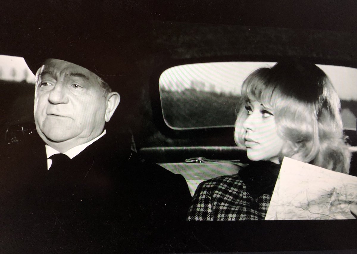 Une carte, un film ! Réponse ?
Jean Gabin et Mireille Darc dans une jolie petite comédie 🎭