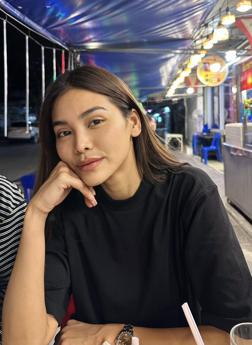 เราจะไปสู้ไอ้หน้าจืดแกงส้มแกได้ไงอะ