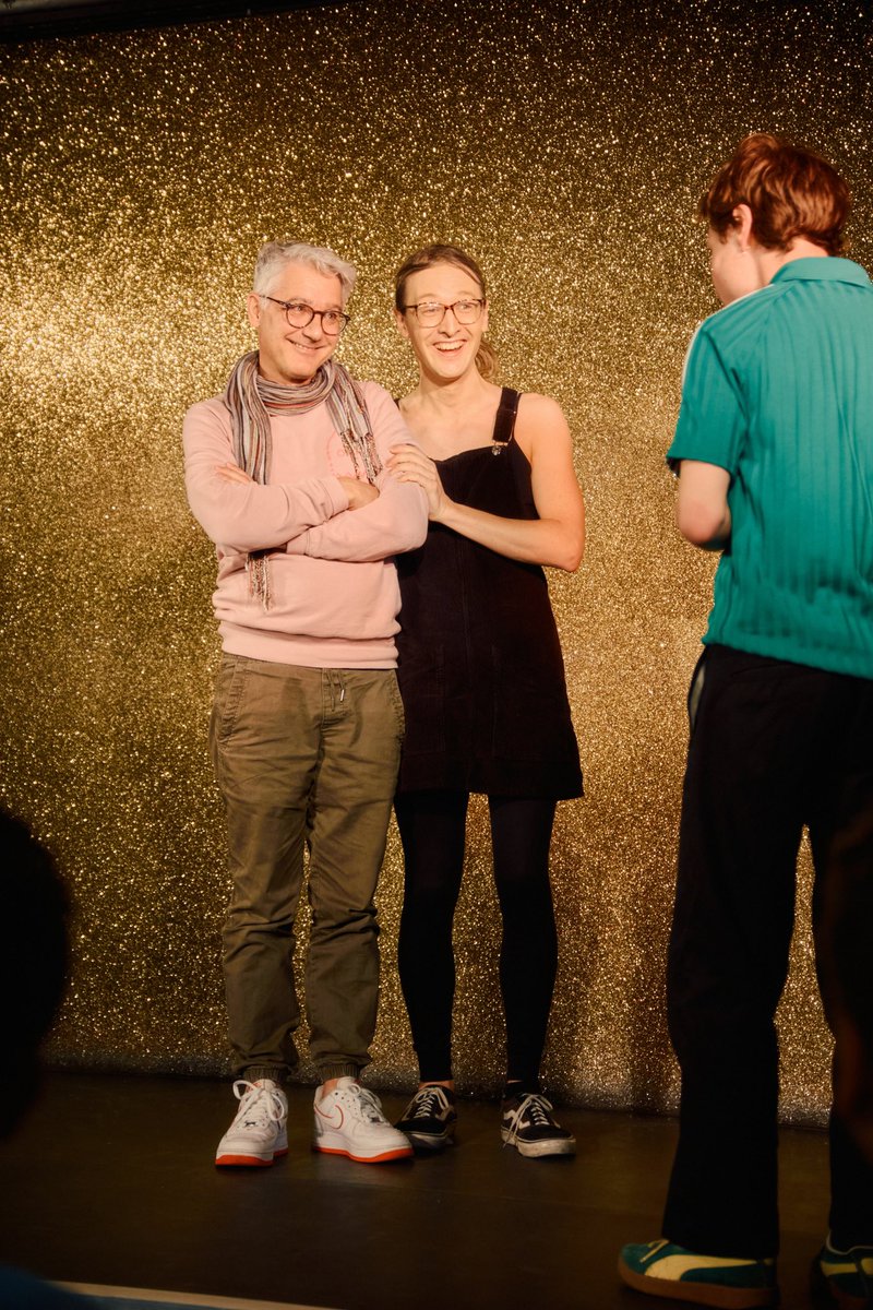 Do you identify as part of the LGBTQ+ community? Would you like to join acting classes for beginners and professionals in a safe space? Check out acting classes with <a href="/andrewkeates/">Andrew Keates</a> at the <a href="/2BrewersClapham/">Two Brewers Clapham</a> tonight from 7pm - 9pm.

🎟️ queertheatre.co.uk/whats-on/2bact…