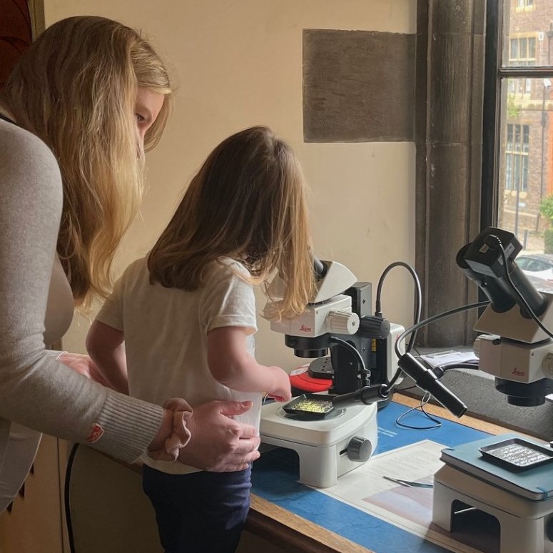 Investigate beautiful minerals close-up, using our powerful microscopes. Use them as inspiration to make decorations representing real minerals, for a Hallowe’en window with a difference!

Drop in between 10am and 1pm on:
Tuesday 29th October
Thursday 31st October

#MineralMonday