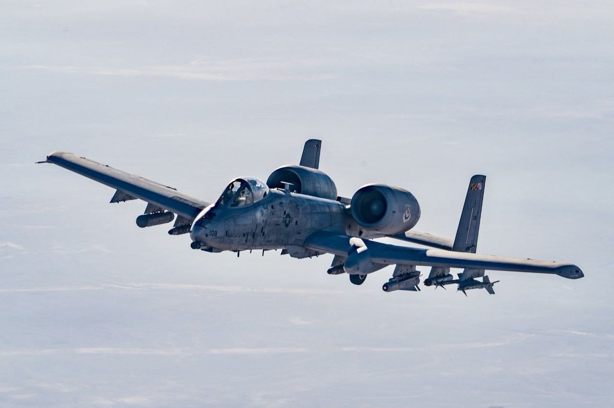 MahalaxmiRaman's tweet image. 🇺🇸 United States Air Force A-10 #ThunderboltII operates over the #US Central Command (#CENTCOM) area of responsibility.