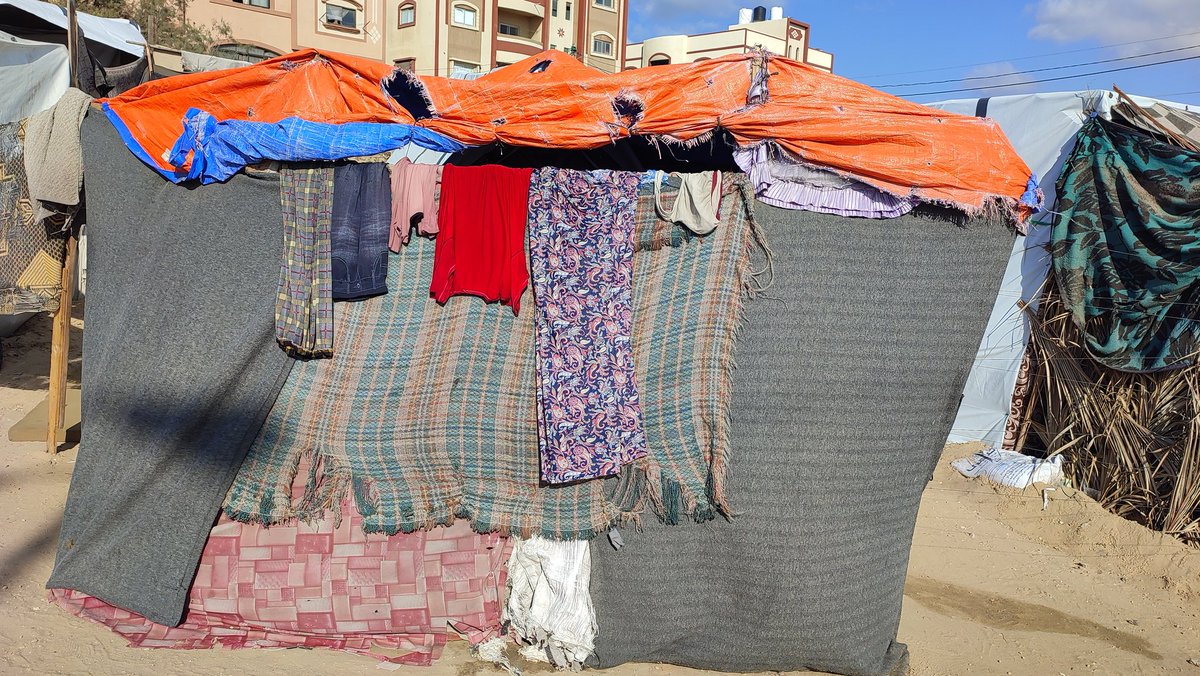 ✴️This is my tent with my family, where 11 people live. We cannot restore it due to the high prices, and it is not resistant to cold and rain🌧🌧. 

✳️Help me restore it to protect my family from the cold and rain of winter. 
GFM gofundme.com/f/urgent-assis…
 🙏Plz donate / share 🙏🏻