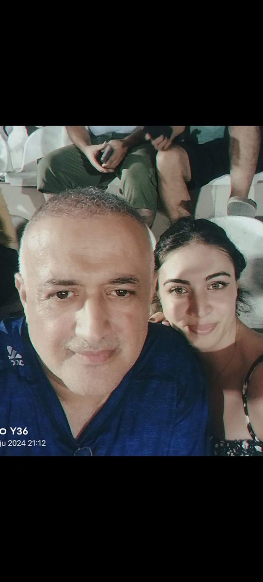 A C İ L  

Tam 4 gün oldu sanki benim için bir asır gibi iki gözümün nuru babanın sana hiç olmadığı kadar çok ihtiyacı var 😭😭😭
Kızım Denizli'de 4 gün önce kız arkadaşı ile birlikte evden çıktıktan sonra bir daha haber alınamadı 
Lütfen elinizden geldiğince paylaşın 
ALARA