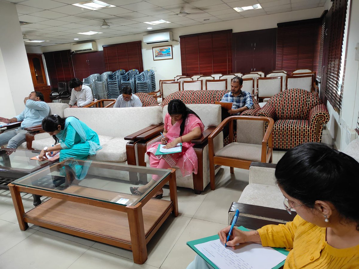 CGST Ghaziabad (@cgstghaziabad) on Twitter photo सतर्कता जागरूकता सप्ताह 2024 के उपलक्ष्य में ही आज कार्यालय में “सत्यनिष्ठा की संस्कृति से राष्ट्र की समृद्धि” विषय पर निबंध और CCS नियमों पर प्रश्नोत्तरी प्रतियोगिता का आयोजन भी किया गया जिसमें कार्यालय के पदाधिकारियों ने बढ़ चढ़ कर हिस्सा किया। #VigilanceAwarenessWeek <a href="/CVCIndia/">CVC, Govt. of India</a> सतर्कता जागरूकता सप्ताह 2024 के उपलक्ष्य में ही आज कार्यालय में “सत्यनिष्ठा की संस्कृति से राष्ट्र की समृद्धि” विषय पर निबंध और CCS नियमों पर प्रश्नोत्तरी प्रतियोगिता का आयोजन भी किया गया जिसमें कार्यालय के पदाधिकारियों ने बढ़ चढ़ कर हिस्सा किया। #VigilanceAwarenessWeek <a href="/CVCIndia/">CVC, Govt. of India</a>