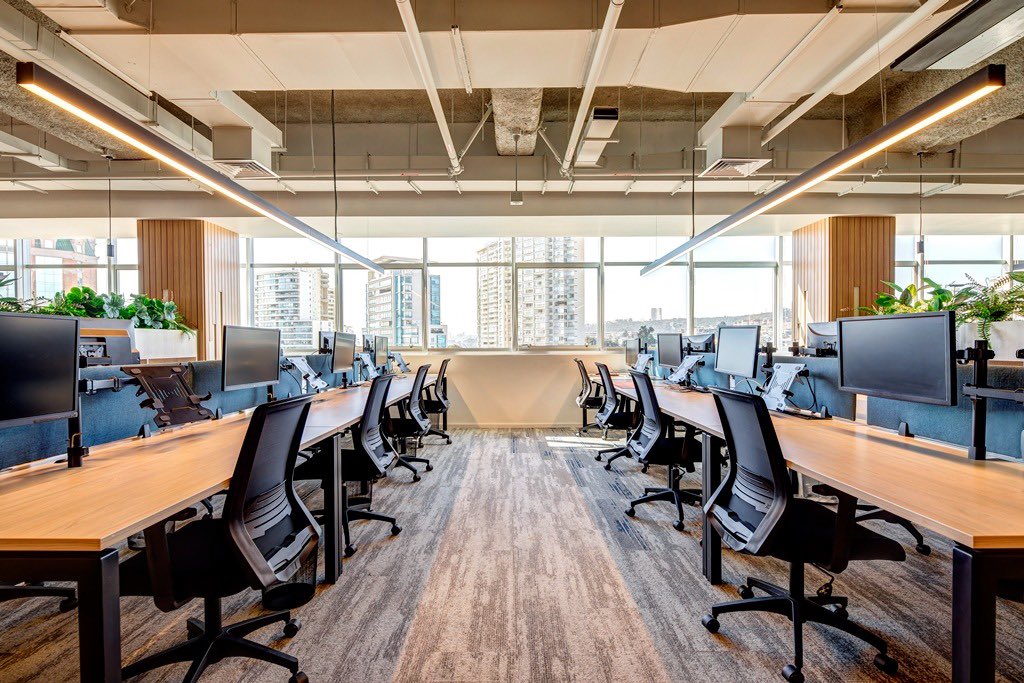 _ESVAL's tweet image. #CertificaciónLeed 💧 Recibimos el sello de eficiencia energética Leed V4, que refleja nuestro compromiso con el medio ambiente. Contamos con instalaciones que ayudan a reducir las emisiones de carbono, griferías de bajo consumo y espacios para el reciclaje de residuos, entre…