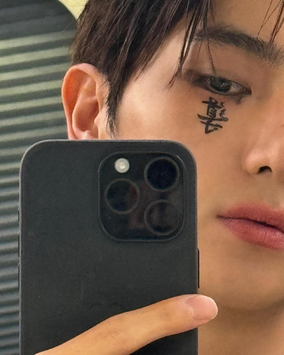 Trigger mode: ON. One look, and you’re caught in my vibe. Ready to pull the trigger?