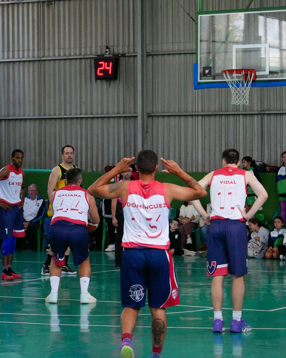 CB La Vega tweet media