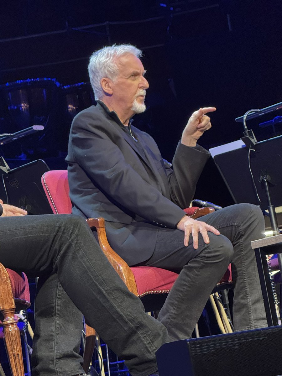 Conor_Meechan's tweet image. #AvatarLiveinConcert - another stellar night at the Royal Albert Hall in the company of @JimCameron and @simonfranglen. The final hour the orchestra is playing virtually non-stop. Thanks all for a fantastic night!