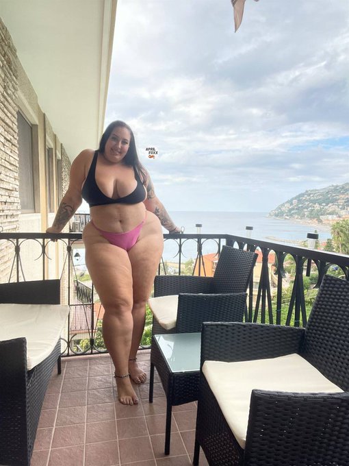 Can you handle me? https://t.co/HrDqpNIADi