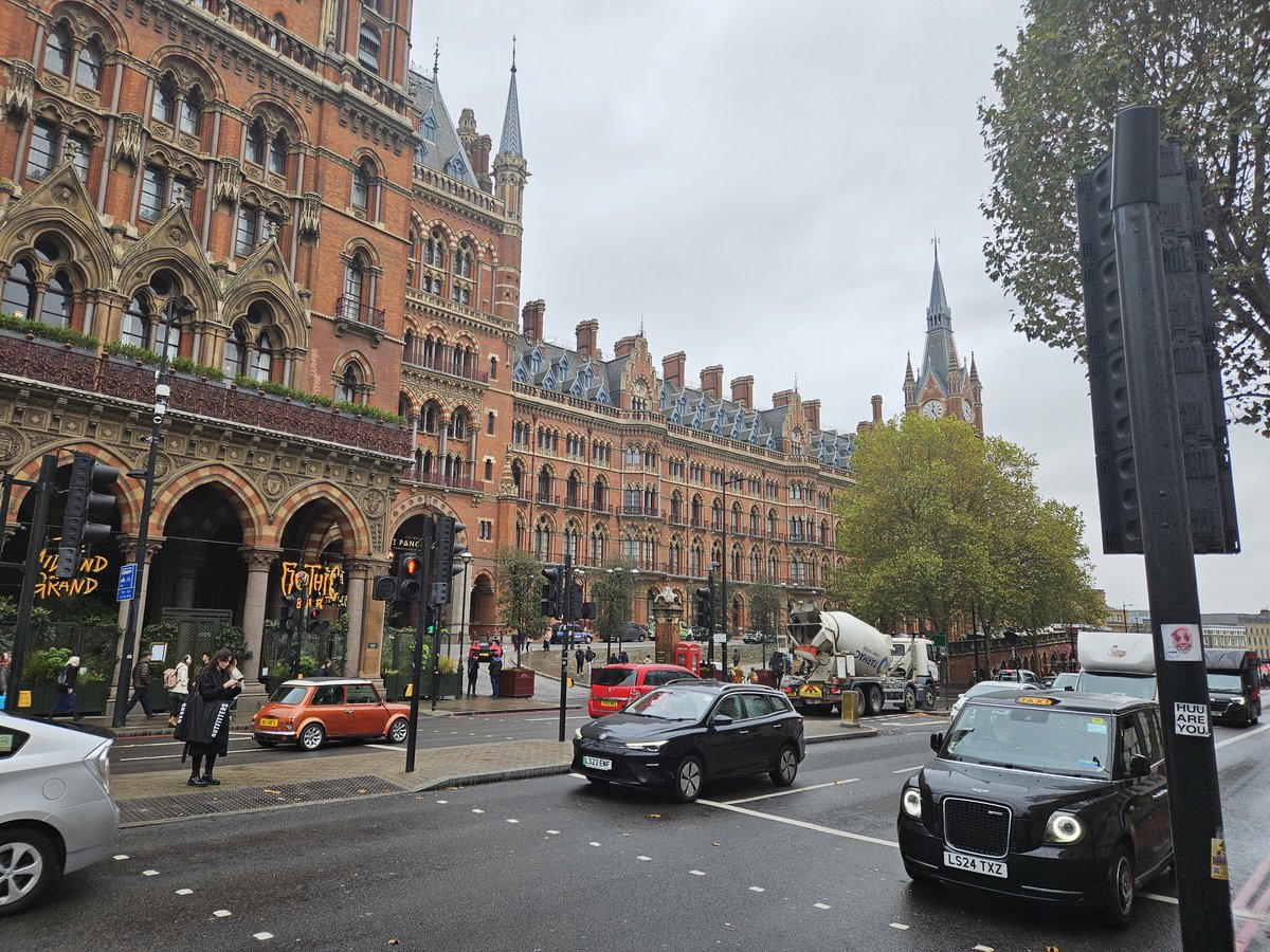 Corey (@soper_mr) on Twitter photo Heading home via everyone's favourite looming gothic edifice - feeling inspired and energised by a great residential spent with reflective, thoughtful and committed <a href="/UCL_Holocaust/">Holocaust Education</a> #BeaconSchool teachers. Heading home via everyone's favourite looming gothic edifice - feeling inspired and energised by a great residential spent with reflective, thoughtful and committed <a href="/UCL_Holocaust/">Holocaust Education</a> #BeaconSchool teachers.
