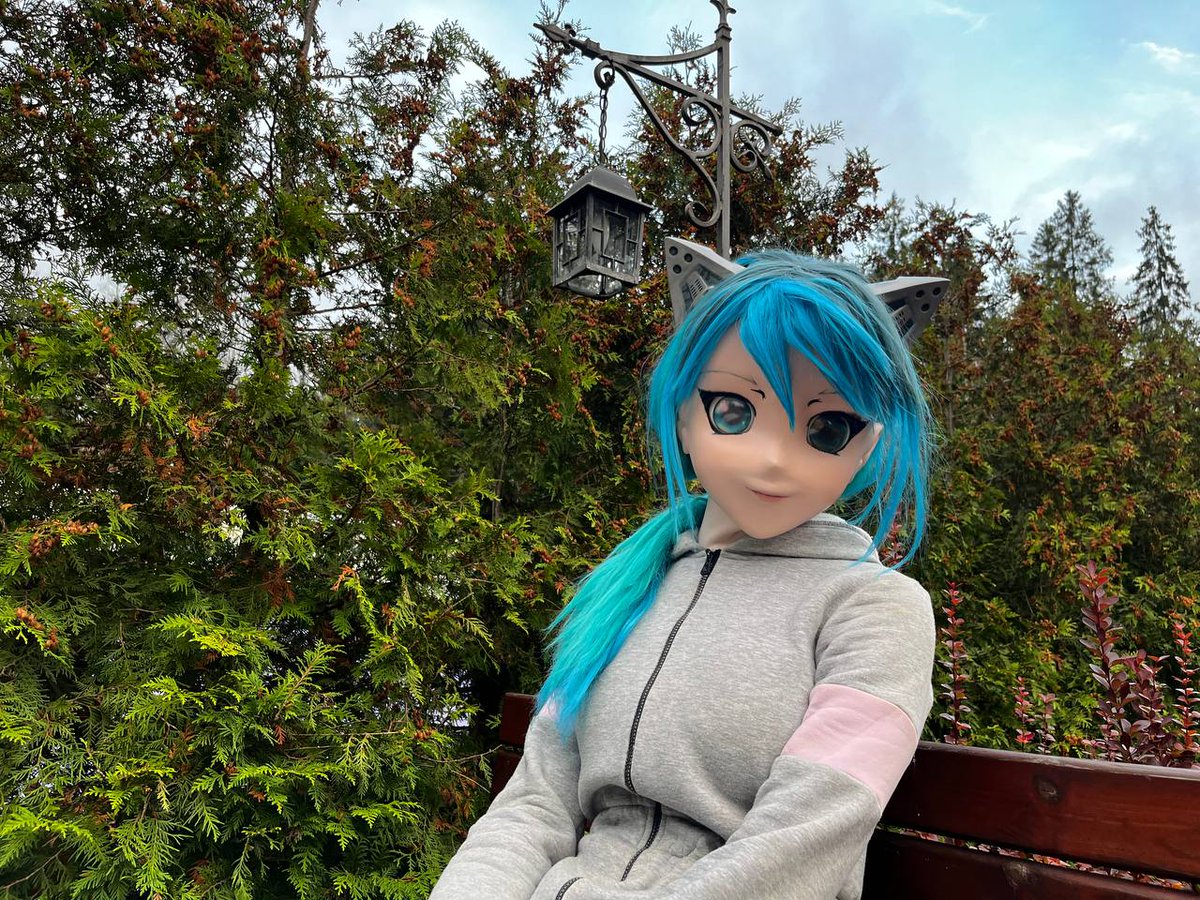 Hikarinaka's tweet photo. Just returned from an offmeet at a lovely cottage with friends 
#kigurumi https://t.co/IQ0ujJMABv