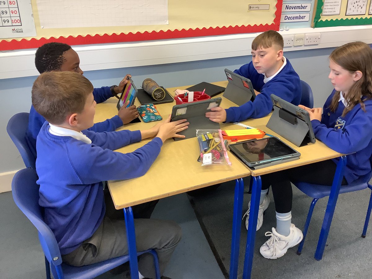 DeanburnPS_P7A's tweet photo. We had our first #HouseLeader meeting at lunchtime today as we prepare for the first #HouseAssembly this week! #Bruce #Fleming #Livingstone #Wallace #HouseCaptain #ViceCaptain #Challengers #Teamwork #Preparation 🔴🟢🟡🔵 #P7Team @DeanburnPS_P7B @DeanburnPS 😊 https://t.co/c4LwfSZzA8