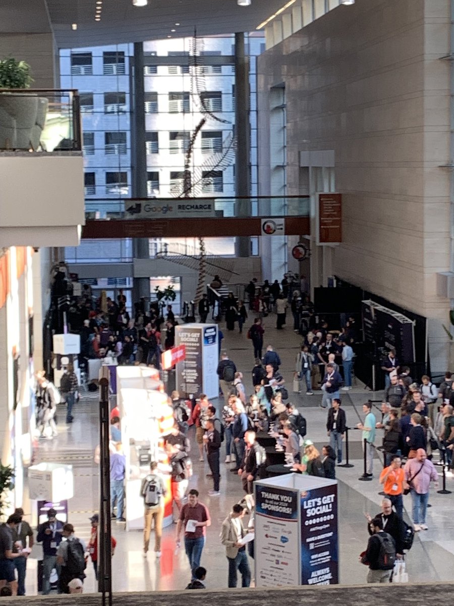 choir241's tweet image. Day 1 of the @AllThingsOpen conference going full swing 🔥#AllThingsOpen