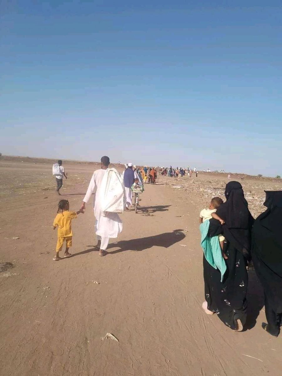 اللهم إنا نشكوا اليك عجزنا وقلة حيلنا 
اللهم الطف بأهلنا في الجزيرة
اللهم احفظهم يا الله