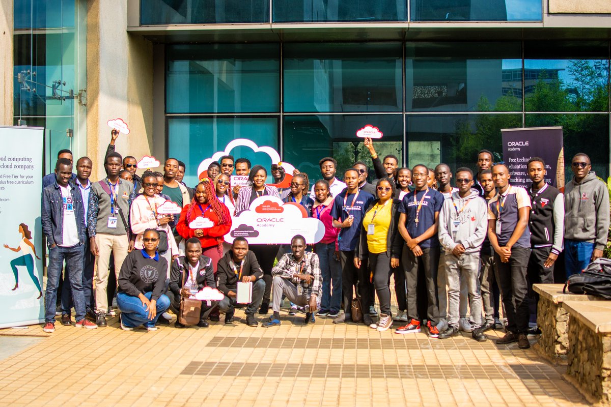 OracleAcademy's tweet photo. The @Oracle Kenya office was pleased to welcome an @IEEE_Kenya camp student congress - 44 students majoring in #computerscience and #engineering from 12 universities, showcasing #cloud, #AI, and #OraclePrimavera, and career possibilities.
Read > https://t.co/0uvQJWLvI4 https://t.co/N4zxVMzQ99