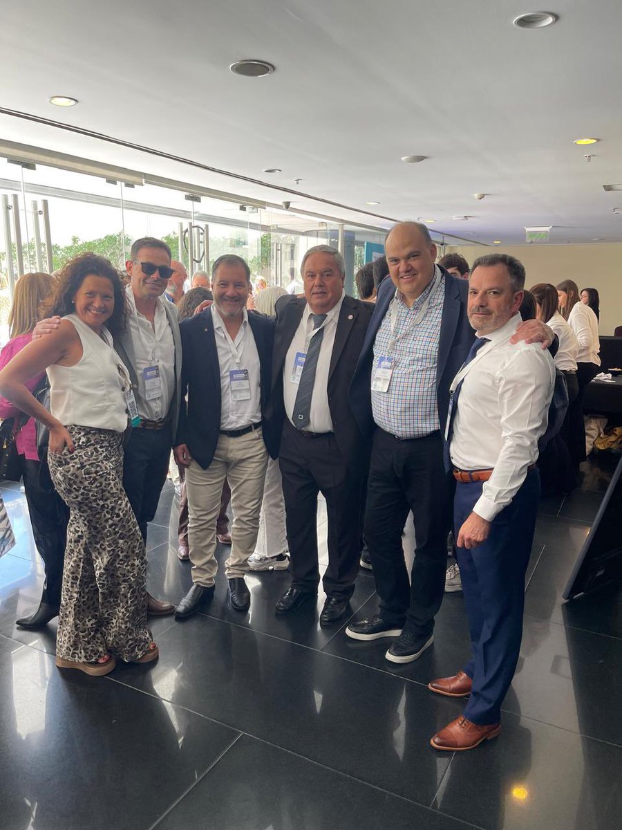 JBertelotti's tweet photo. El sábado Acofar dijo presente en los 40 Años de Cafar …
Felicitaciones a todos los que pasaron por la dirigencia de nuestra Caja de Previsión Social. https://t.co/4gn9q3KzPr