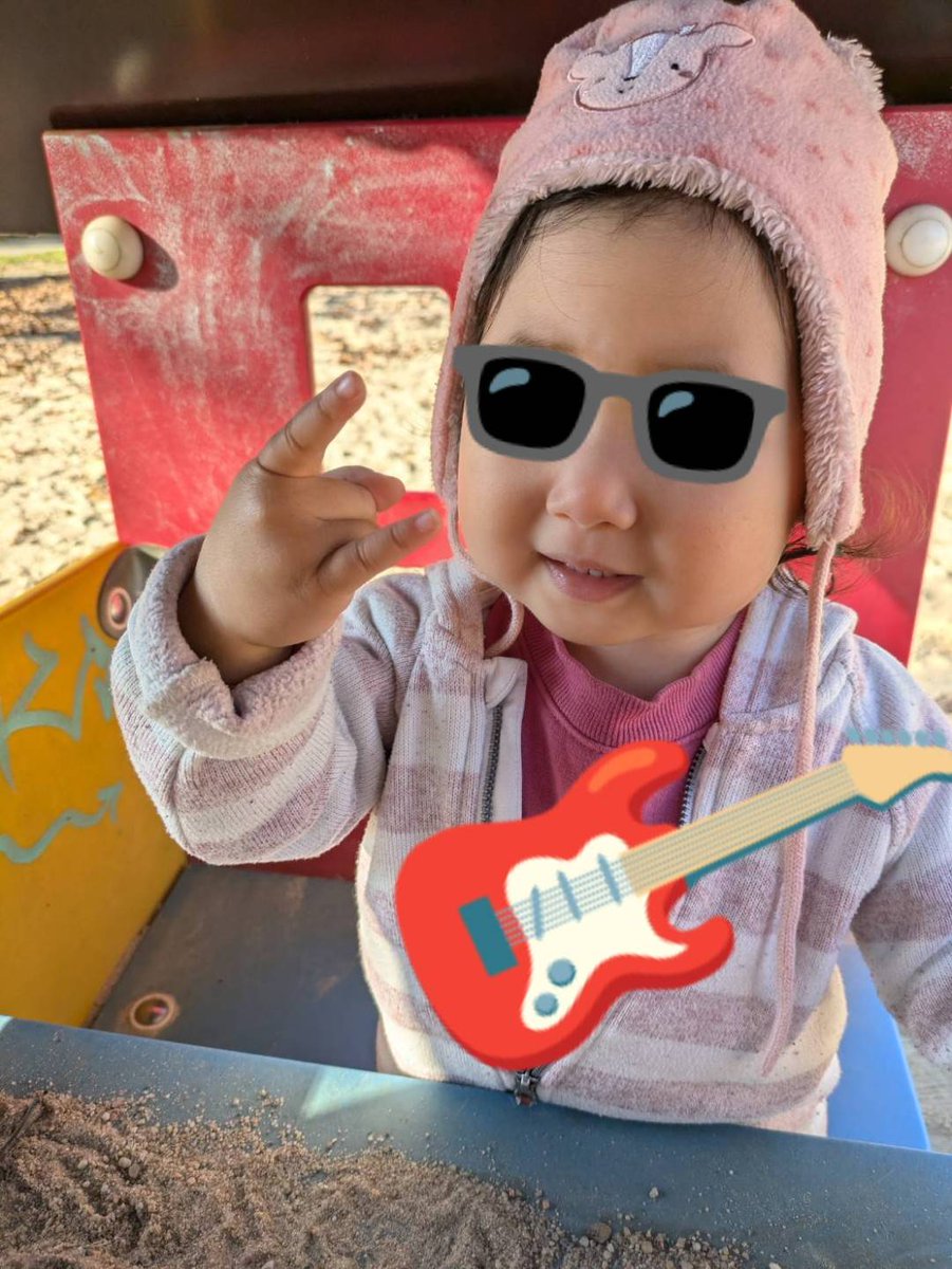 ma_mamii's tweet photo. 娘2歳2か月
いくつー？何歳ー？って聞くと『にーーー』って答えていつもこの手のポーズする^_^ https://t.co/n9tcFrQzWP