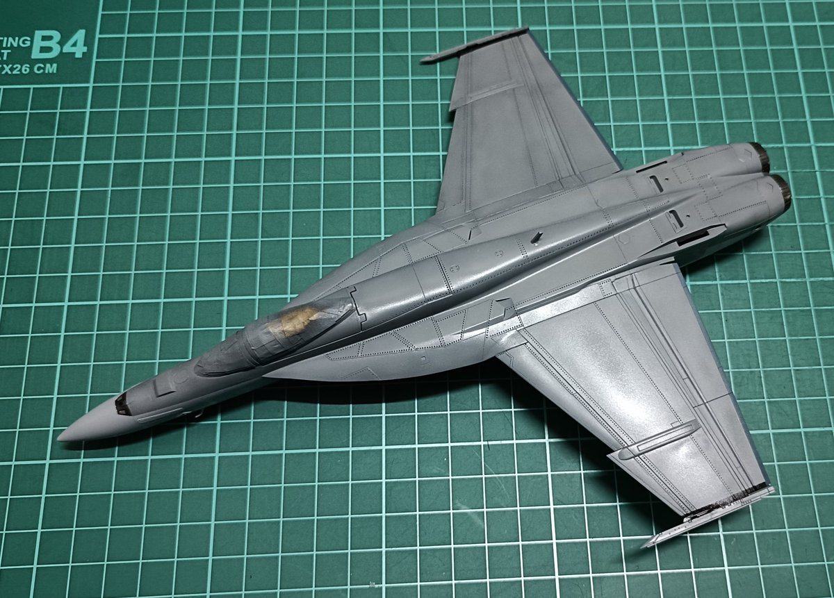 GOGO712868313's tweet photo. #ハセガワ #スーパーホーネット
#F18E
ハセガワ1/72 F/A-18E スーパーホーネットの進捗です✨
本体塗装と、ラインの塗り分けを行いました。
このあと、墨入れを行っていきます😀 https://t.co/PjeYZhri6z