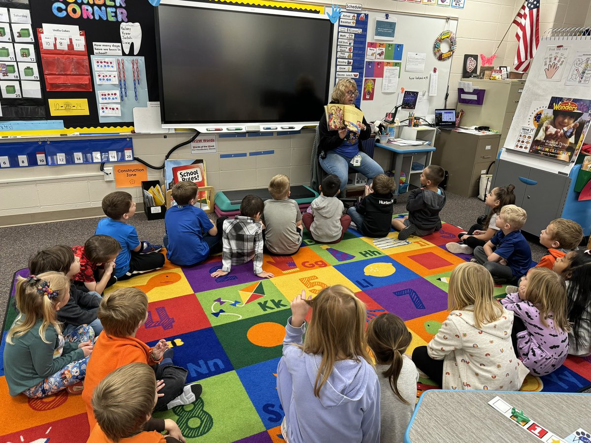 jcolganmes's tweet photo. The annual reading of Shake dem Halloween Bones to the kindergarteners by Ms. Becky. #theMESway https://t.co/LyrYvUjUar