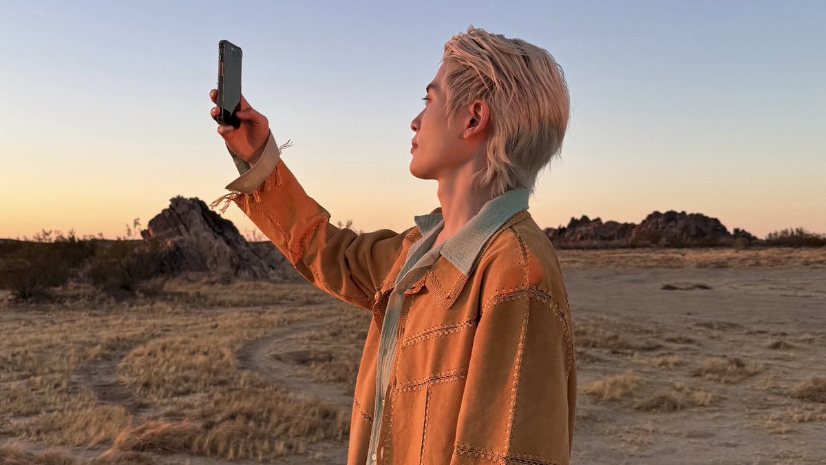dearestyunoh's tweet photo. jaehyun and sunsets 🌅 https://t.co/RNopiRy7XP