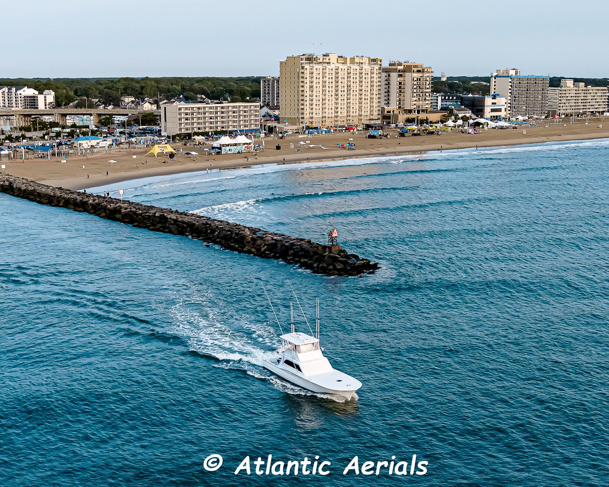 BagwellAerials's tweet photo. Just Send it!!! Let's go exploring
@visitvirginia #onlyinvirginia #seenfromadrone #fromwhereidrone #drone #drones #dronephotography #aerialphotography #quadcopter #dronepilot #dronegear #dronestagram #aerialview #droneshots #dronefly #dronevideo #dronelife #dronephoto #unmannedaerialvehicle #skybangerz #skyview #droneworld #dronesdaily #droneoftheday #droneart #wideopen #explore