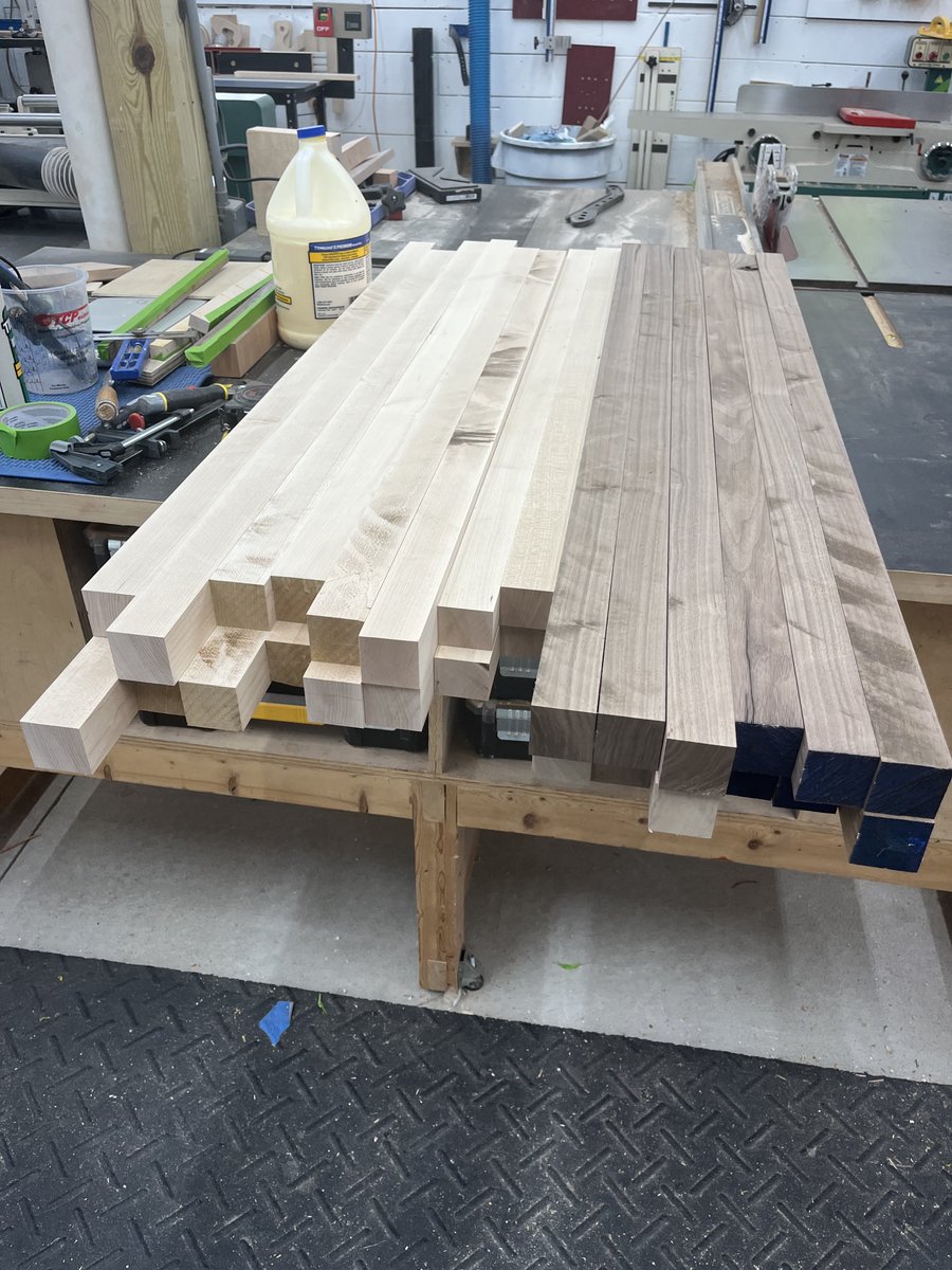 GreenDuckCustom's tweet image. We've been working on an awesome Thanksgiving Special!  It will be a must have for those hosting Thanksgiving gatherings at their house....  Check back by the end of the week for more details!  Expect special pricing and a FREE complimentary product!