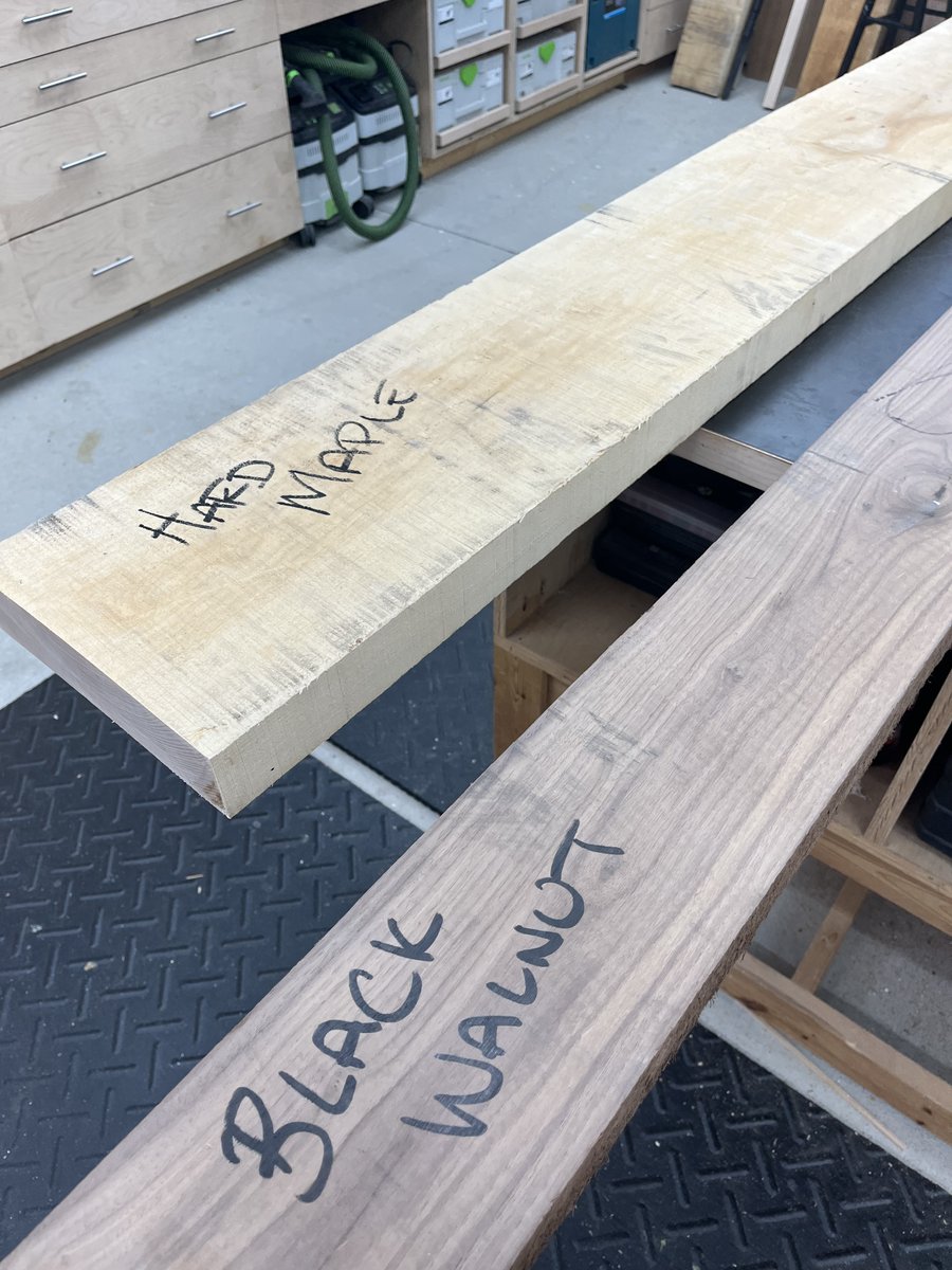 GreenDuckCustom's tweet image. We've been working on an awesome Thanksgiving Special!  It will be a must have for those hosting Thanksgiving gatherings at their house....  Check back by the end of the week for more details!  Expect special pricing and a FREE complimentary product!