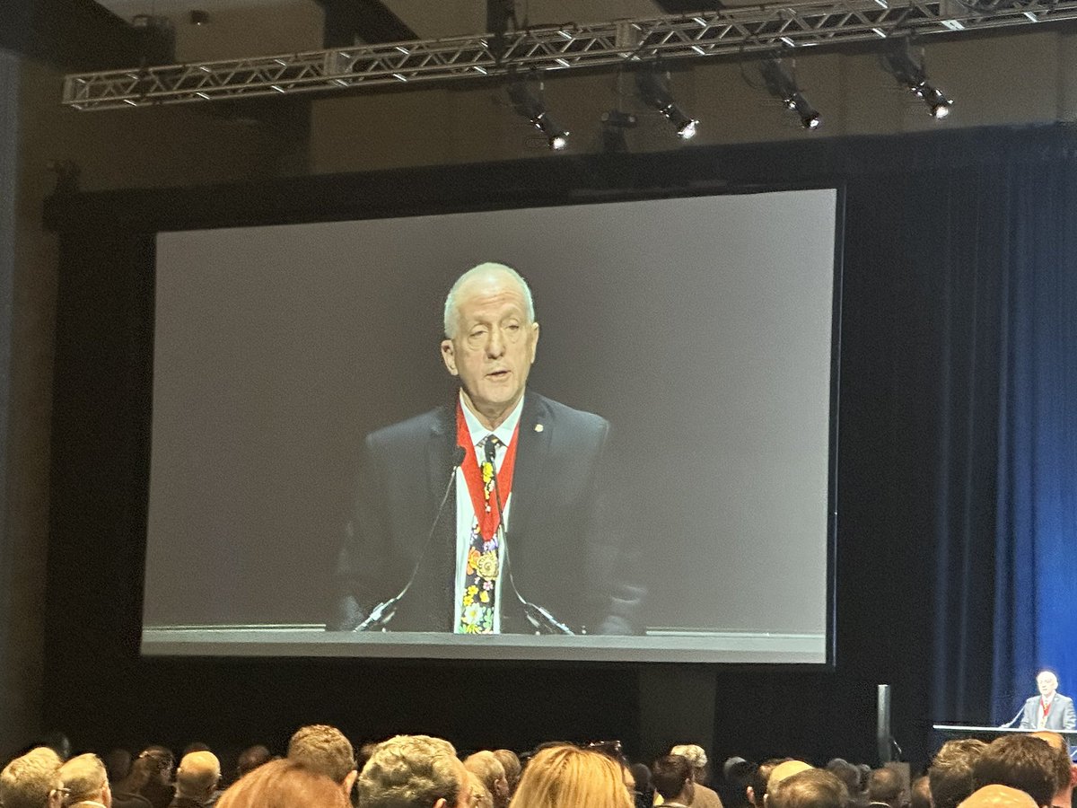 Congratulations to <a href="/JLeightonMD/">Jonathan Leighton, MD</a> on closing out his amazing presidential year <a href="/AmCollegeGastro/">ACG</a> #ACG2024
