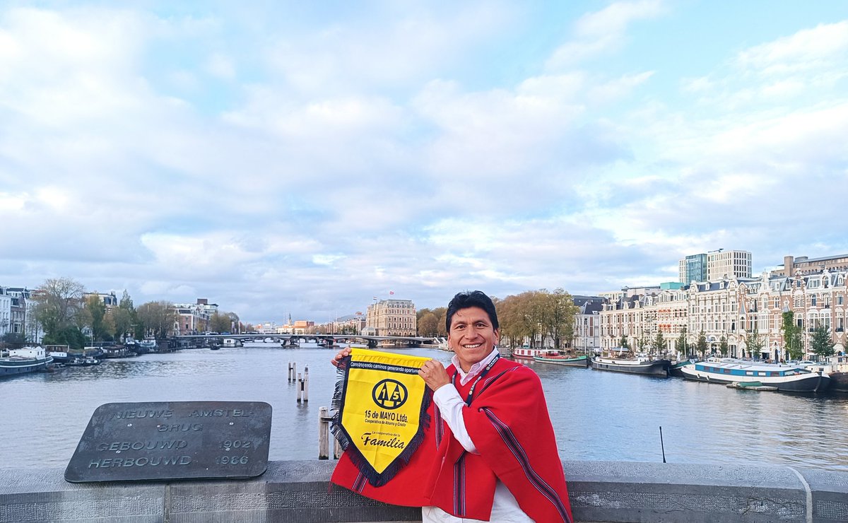 cchango's tweet image. 15 de Mayo in Amsterdam
🧠Met verstand en hart❤️
👨‍👩‍👧‍👦De Familie Coöperatie👨‍👩‍👧‍👦
🇪🇨Quito-Latacunga-Ambato🇪🇨