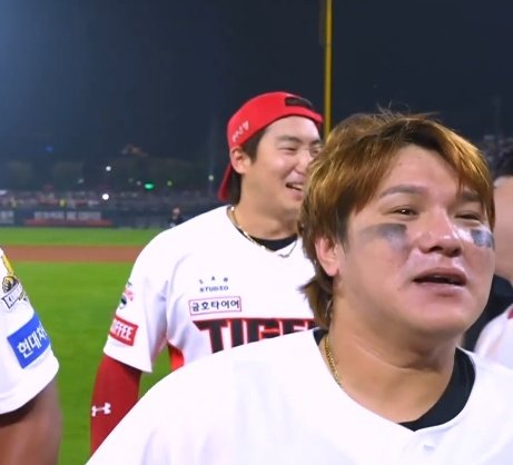 아니진짜로 울컥한 김선빈이 잇어 챔필에....   김선빈이 울어...