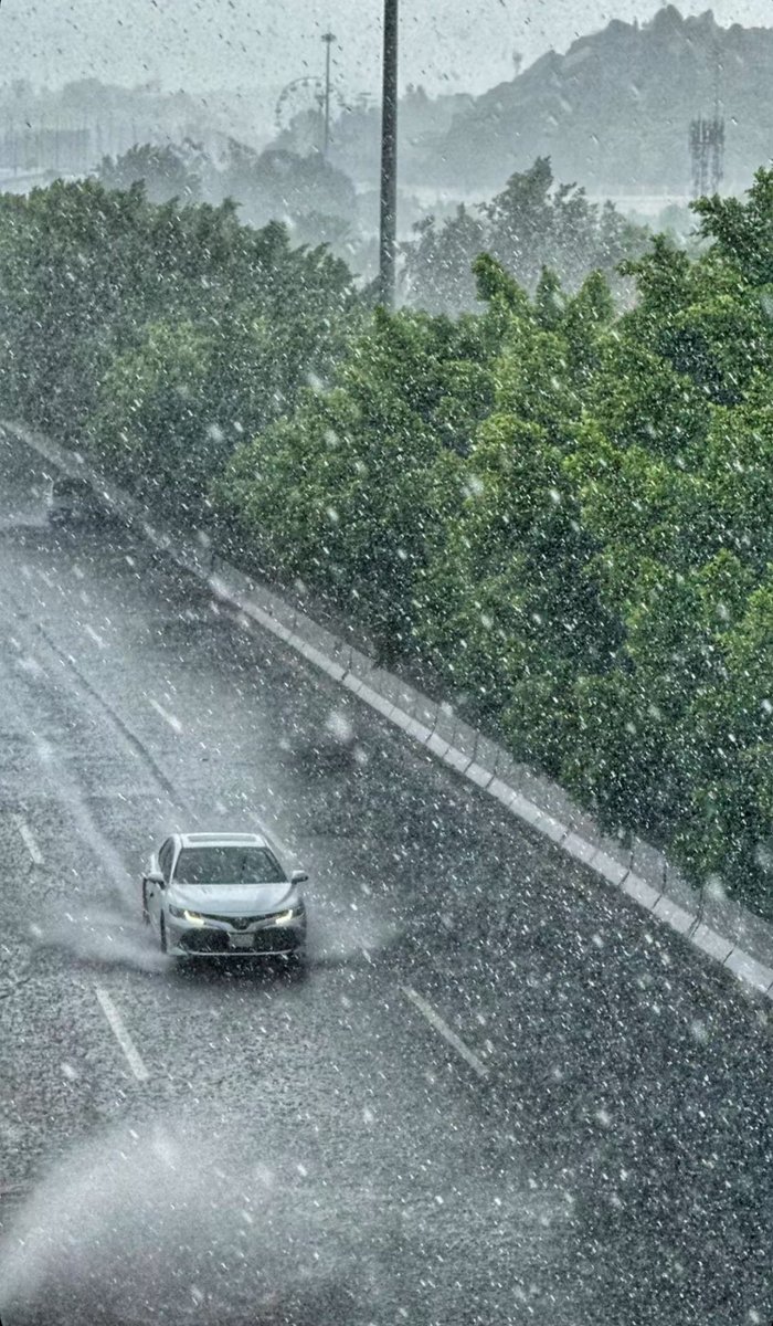 #باختصار #الطائف في اكتوبر 
مطر يغشاه مطر 🌧️