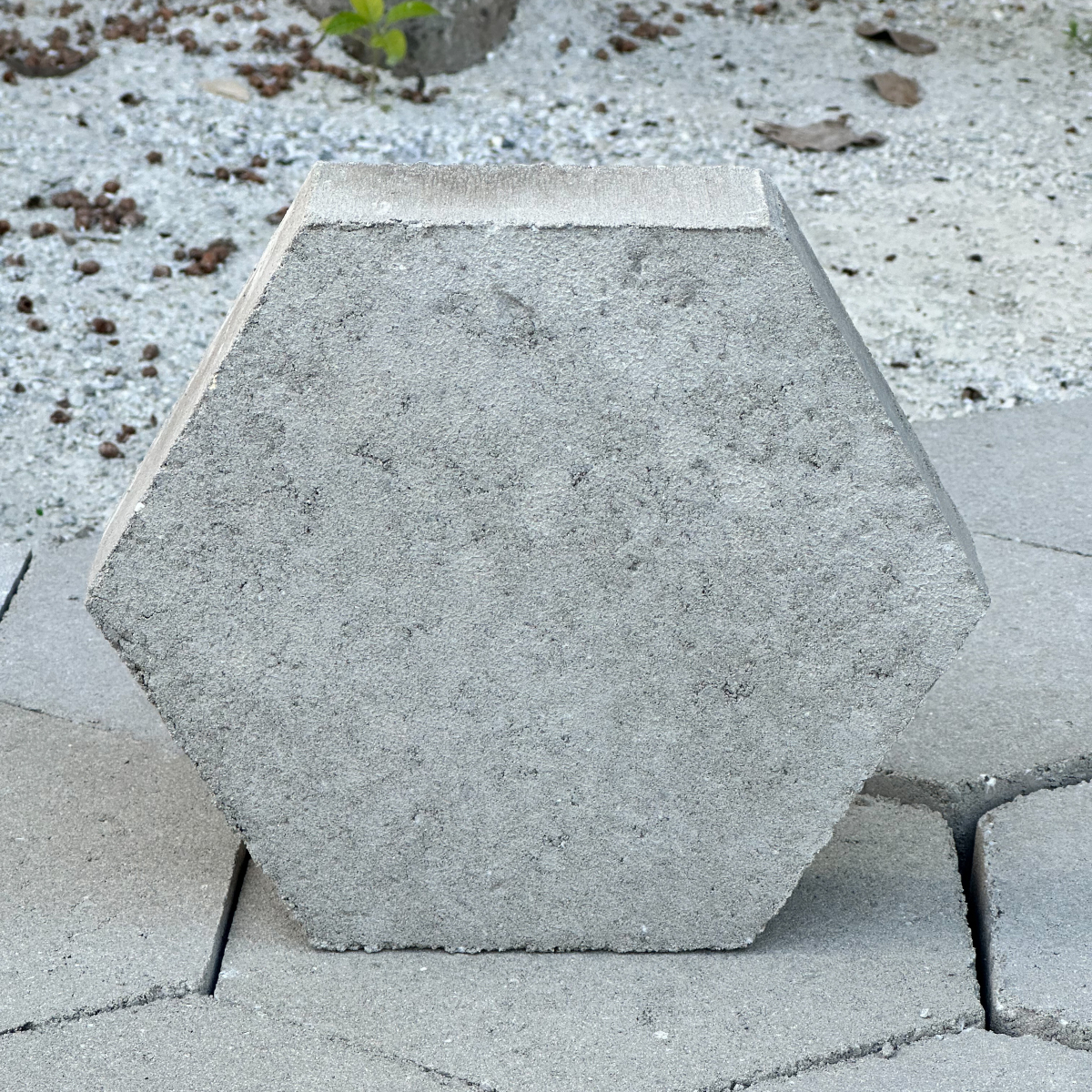 metroblock_sas's tweet image. El #adoquín peatonal hexagonal de 25x25x6 cm es ideal para un pavimento duradero y atractivo. Ofrece gran resistencia y permite crear patrones visuales interesantes. Además de su función práctica, embellece cualquier espacio.

Sitio web: metroblock.com.co

#metroblock