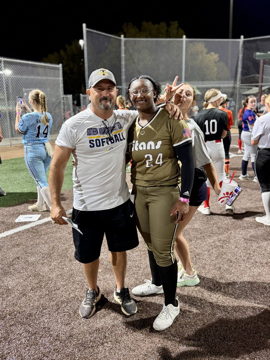 ‼️‼️‼️ OFFER ALERT X3 ‼️‼️‼️

‘26 FIRST BASEMAN <a href="/tyonnahburton24/">Tyonnah Burton</a> received a total of 3 offers  this weekend to play at the next level! Williams Baptist University, Southern Arkansas University Tech and Central Baptist College! Thank you Coach <a href="/Jess_Nutt24/">Jessica Nutt</a>, Coach Philip Diehl and