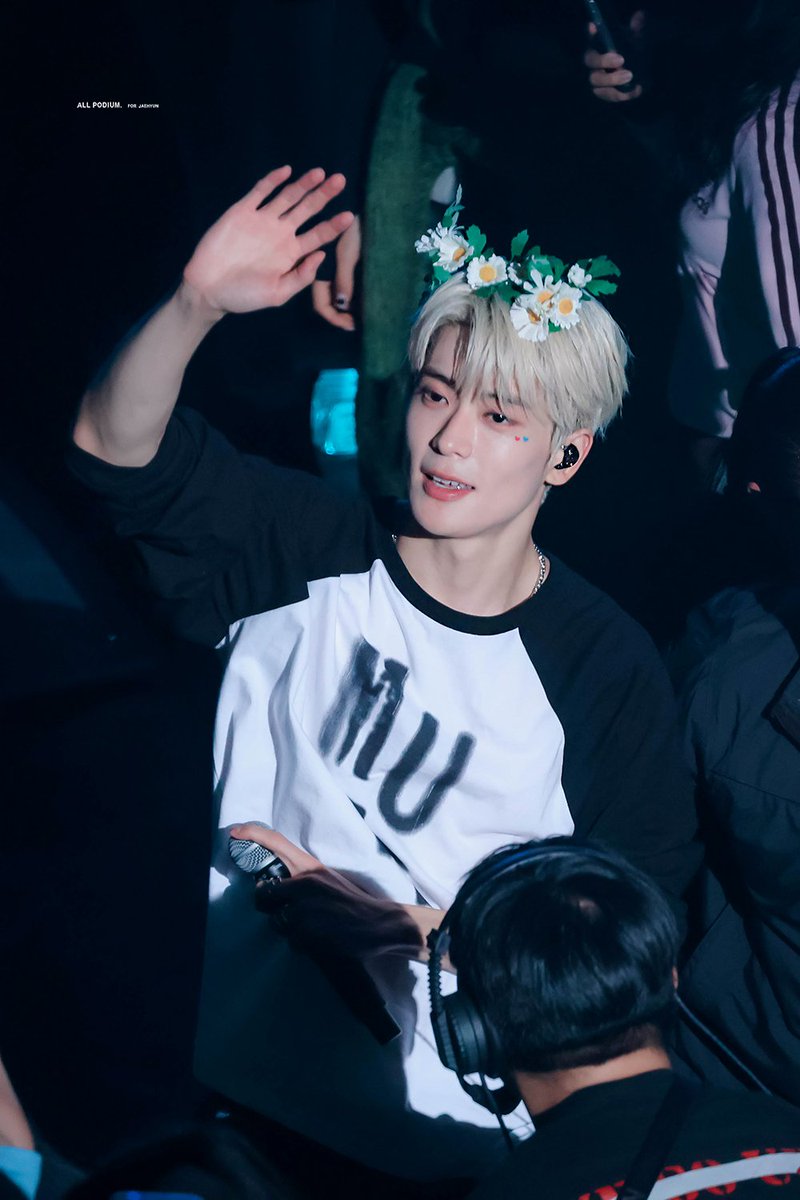 AllPodium_jh's tweet photo. 241027 MUTE 💐

#재현 #JAEHYUN #NCT #NCT127 #ジェヒョン #정재현 https://t.co/WYNGhovIG1
