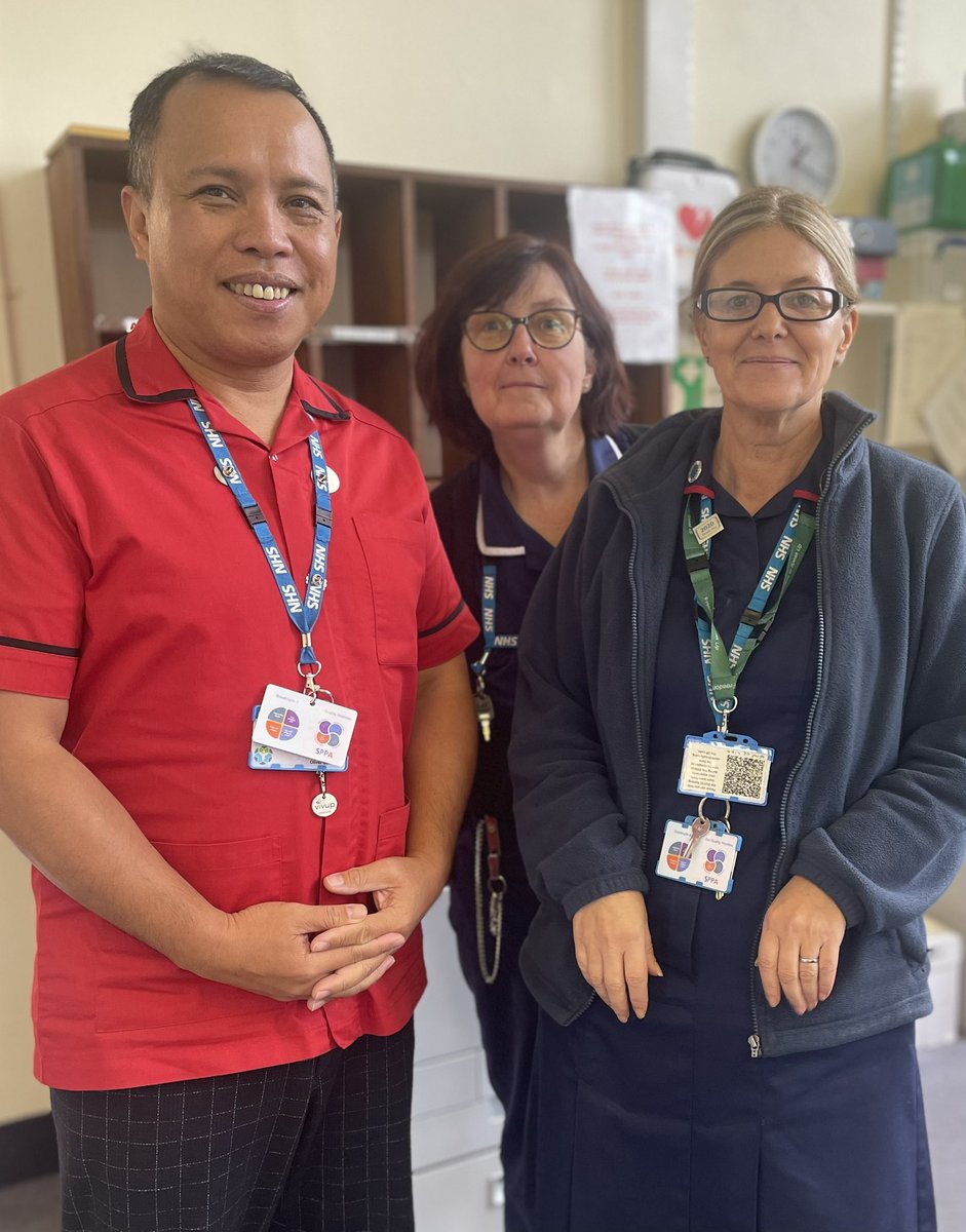 GoalsOlivers's tweet image. #FocusWeek shadowing our fantastic @WeAreLSCFT District Nurses Julie and Debbie today. Meeting some of our patients today and hearing the compassionate care that our team delivers just makes it all worthwhile to be a nurse working in the NHS 🙏🏽 @Duncan_CNO @ChrisOliverNHS