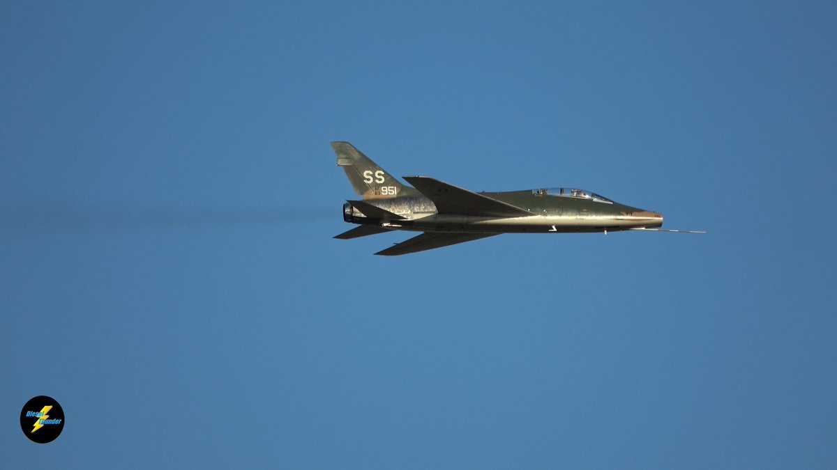 GrinnelliDesign's tweet image. Photo from @DieselThunderF4 of the F100 airborne! #dcsworld #f100d @eagledynamics