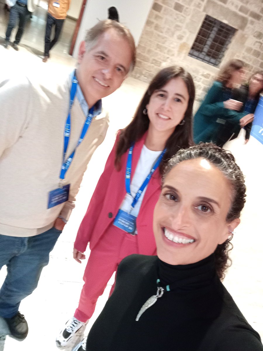 Con la cantante Noa (Ajinoam Nini) en #sharedhumanity en #Barcelona organizado por <a href="/IEMed_/">IEMed</a>