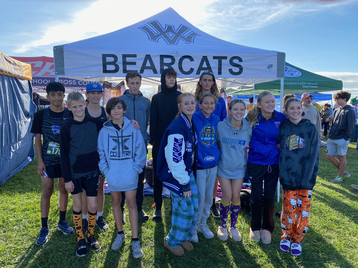 It’s a double date at state! Boys and girls teams both qualify for the state meet on November 2nd! 

A well deserved moment for all of our runner’s hard work this season! We are proud of our Bearcats!!