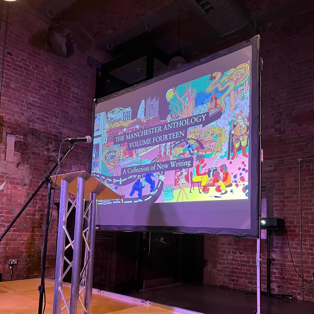 manc_anthology's tweet photo. Thank you to everyone who attended the launch of The Manchester Anthology, Volume Fourteen. It was a great evening! ✨

Cleo led the show, with a guest appearance by Michael Schmidt, after which sixteen wonderful contributors read from their pieces in the anthology. https://t.co/jDr2N9NRwW