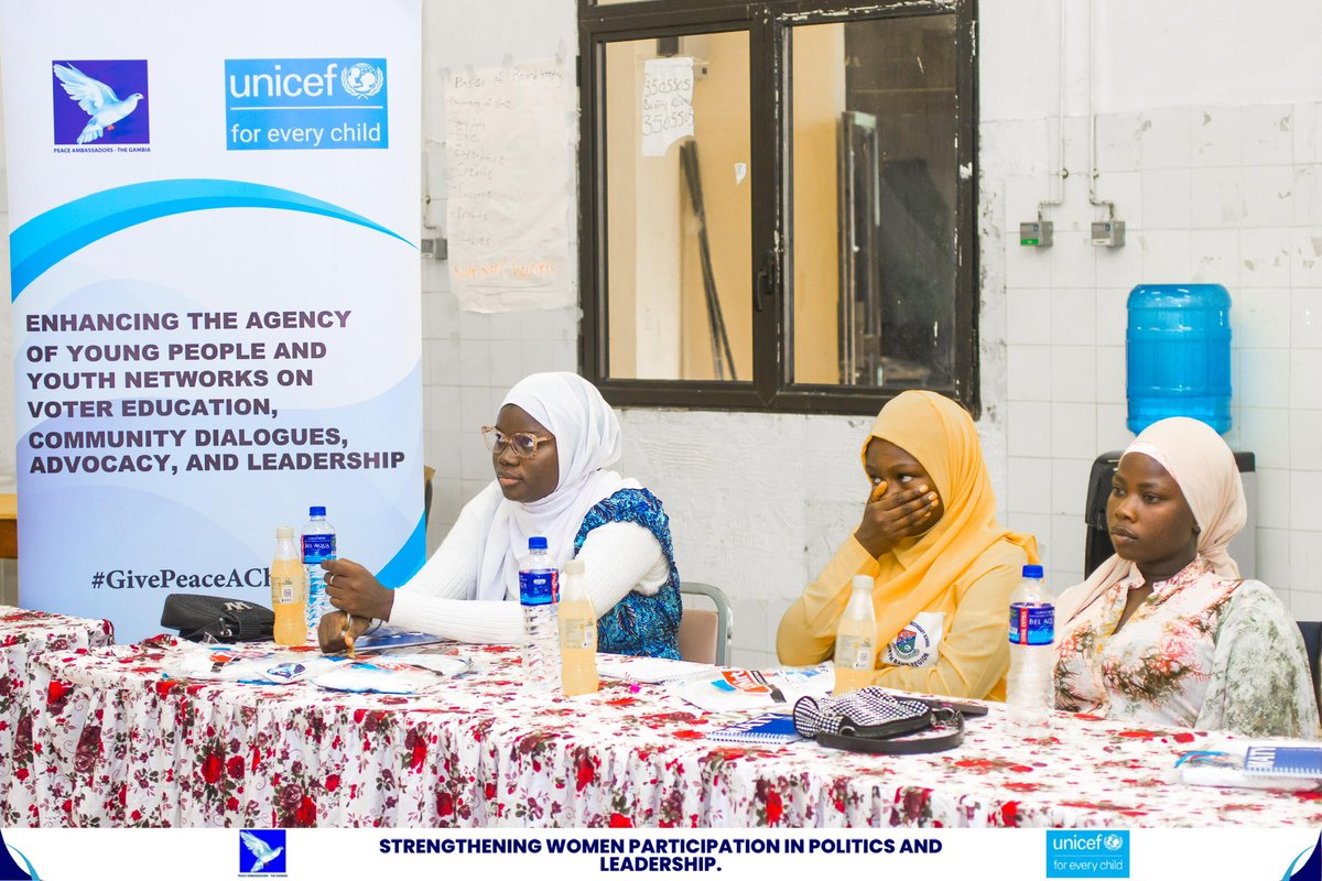 yapeacegambia's tweet photo. We’re still on the road, engaging in discussions to foster a society that upholds women’s participation in politics, influencing leadership and decision making process.

📍NBR

Thanks to support from @UNICEFGambia https://t.co/vhuezG2Tey