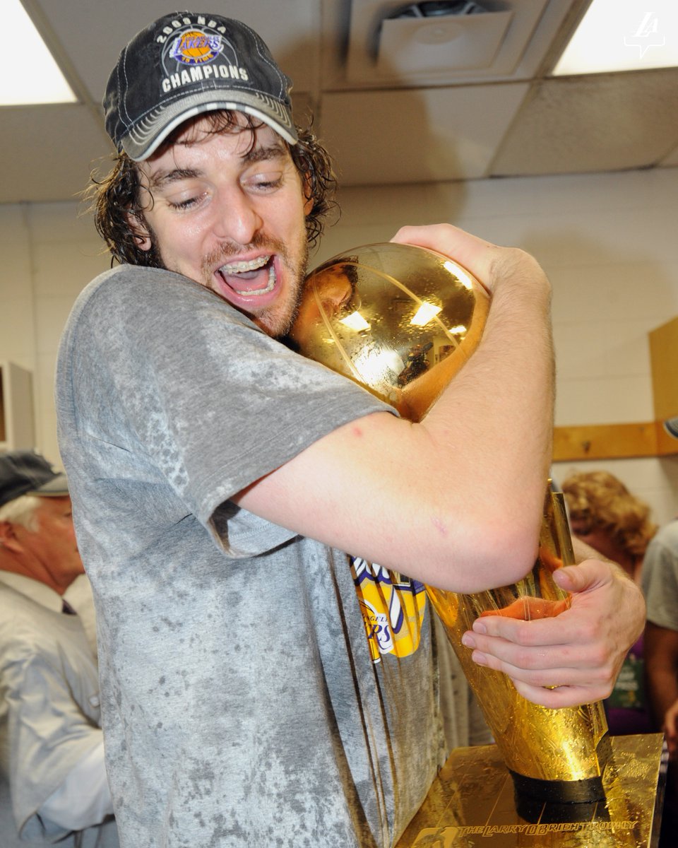 Gilbert Arenas dijo que Anthony Davis es un mejor jugador que Pau Gasol

''Si no lo tienes por encima de Gasol entonces algo mal está contigo''

A ti a quién te gustaría tener como interior titular de tu equipo durante toda su carrera:

❤️Anthony Davis
🔄Pau Gasol