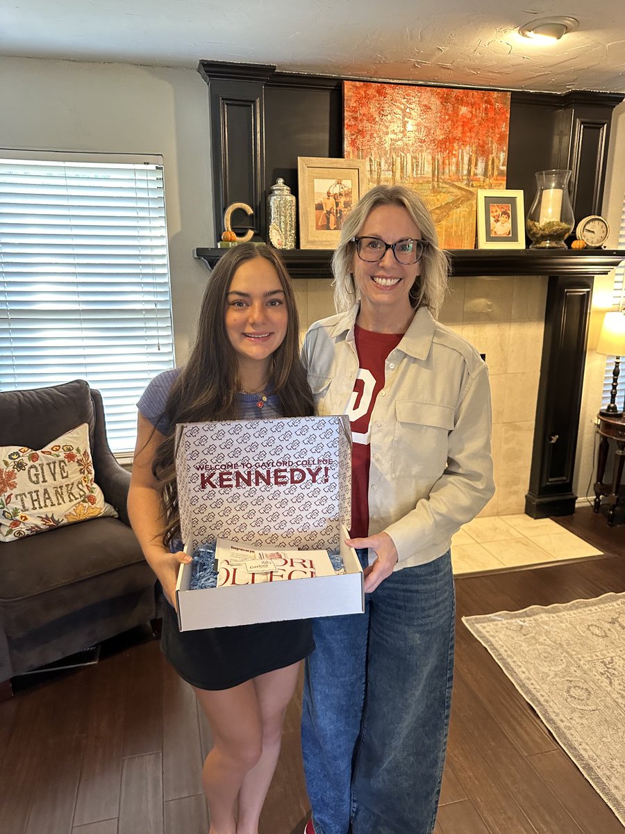 Welcome, Kennedy, to the Gaylord Family! ⁦<a href="/GaylordCollege/">Gaylord College</a>⁩