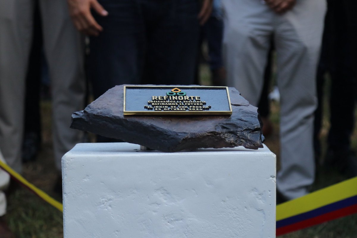 RefinorteNS's tweet photo. En Norte de Santander ya se puso la primera piedra de lo que será el complejo agroindustrial integrado más moderno de Latinoamérica, Refinorte. En el evento se reunieron más de 2000 personas provenientes de Cúcuta, Bogotá y del Catatumbo. #refinorte #NorteDeSantander https://t.co/DzYvVDh4wc